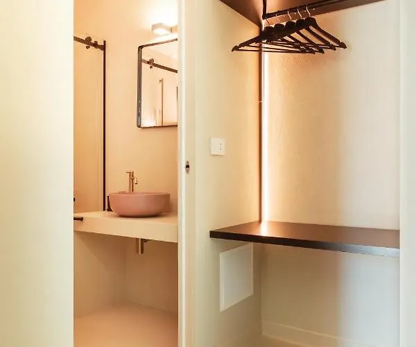 Mpiut Luxury - Housea Pensionat 3*