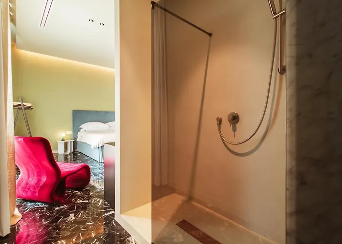 Mpiut Luxury - Housea Pensionat