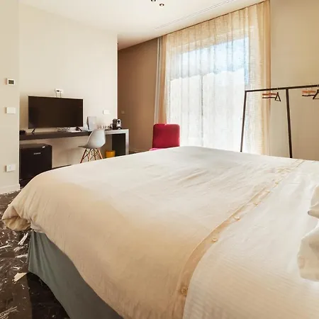 Mpiut Rooms - Housea Vendégház